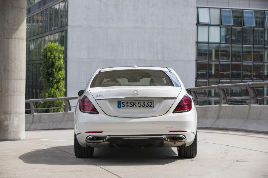  Mercedes-Benz S560 Lang 2017 года  (WW) (фото 9 из 50)